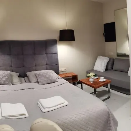 317 W Royal Tuli Prywatny Przy Plazy Z Aneksem Kuchennym Kolobrzeg