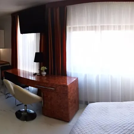 317 W Royal Tuli Prywatny Przy Plazy Z Aneksem Kuchennym Апартаменты *