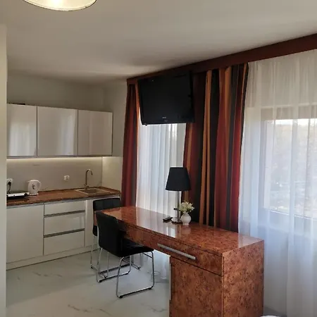 317 W Royal Tuli Prywatny Przy Plazy Z Aneksem Kuchennym * 코워브제크